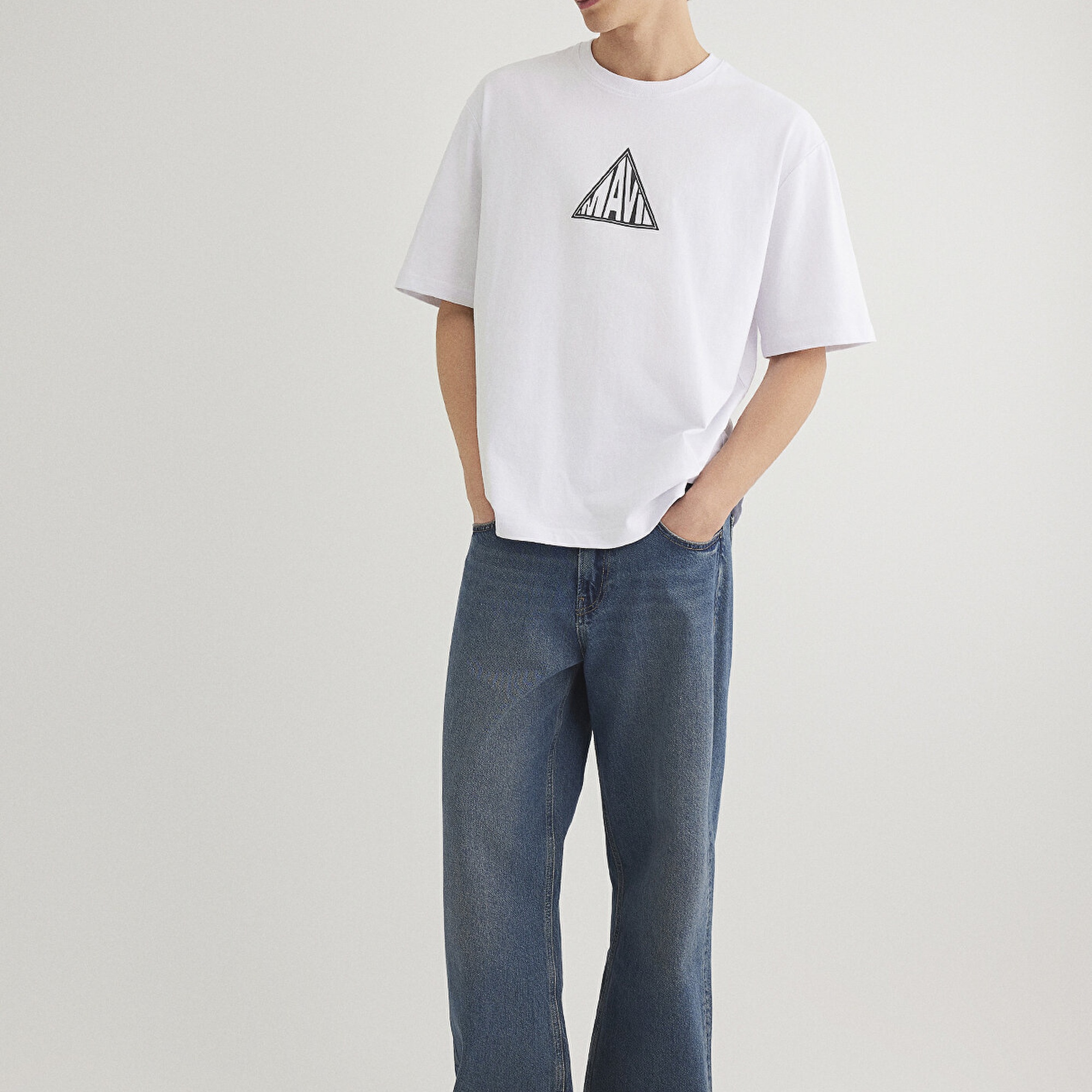 Mavi Mavi Baskılı Beyaz Tişört Loose Fit / Bol Rahat Kesim 0612524-620