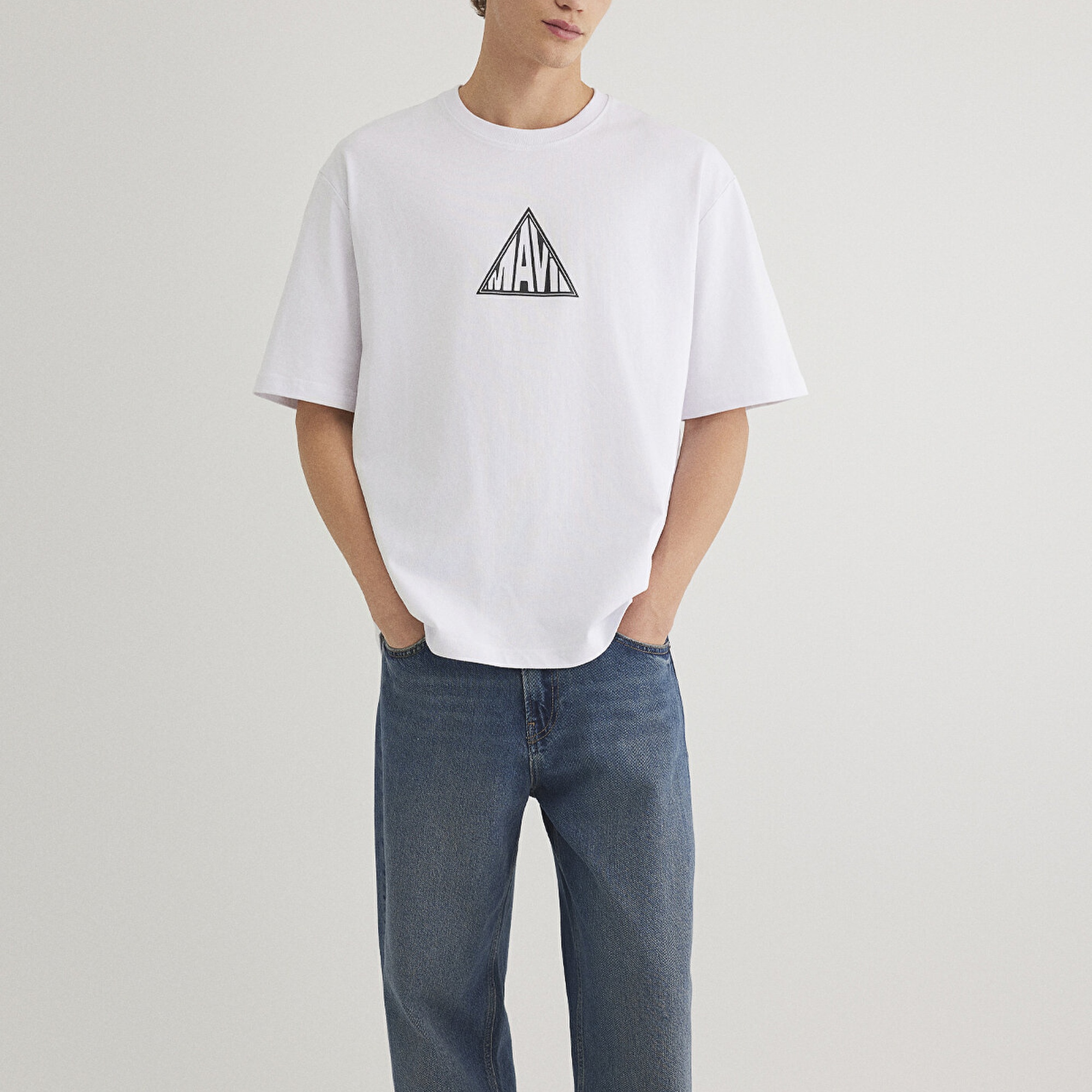 Mavi Mavi Baskılı Beyaz Tişört Loose Fit / Bol Rahat Kesim 0612524-620