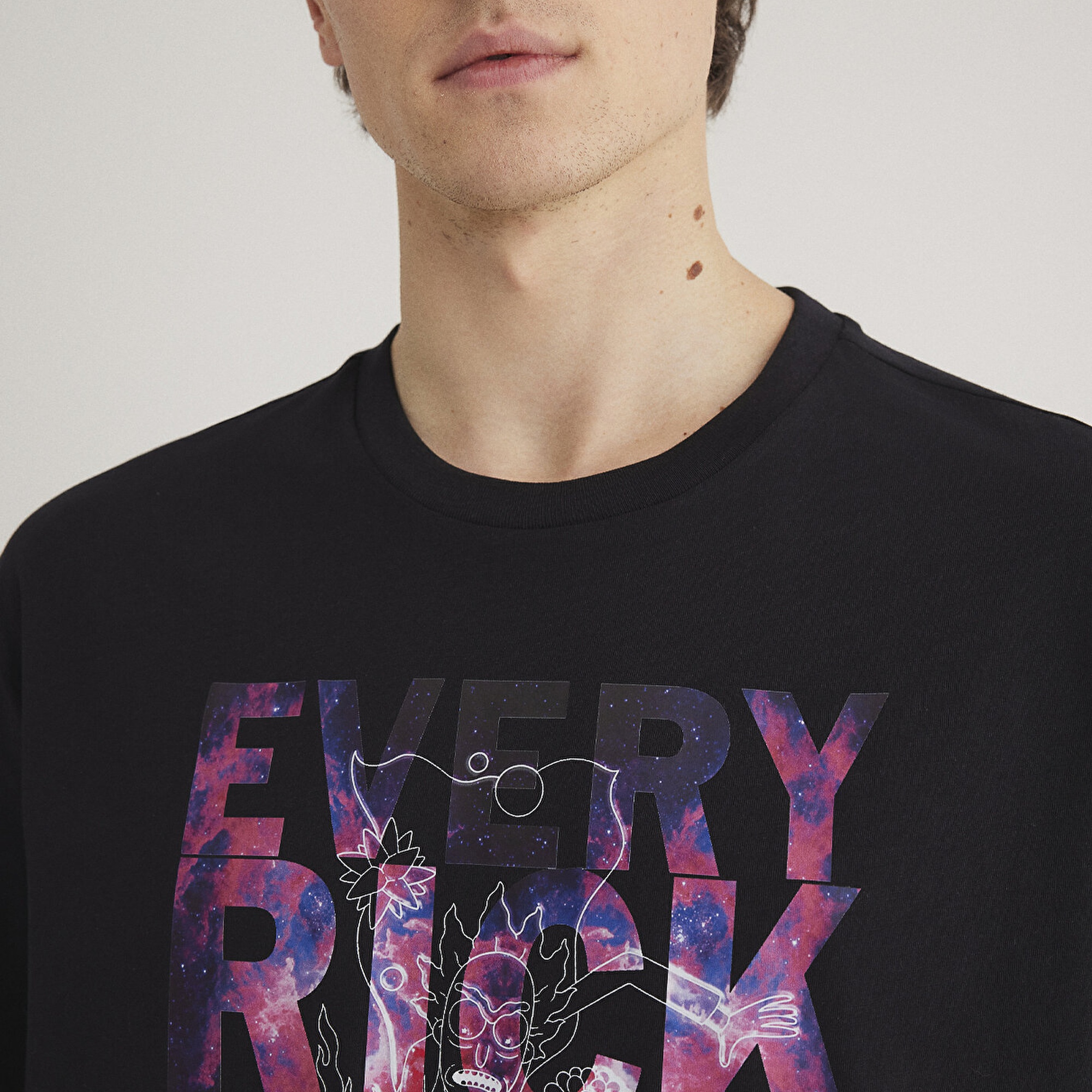 Mavi Rick and Morty Baskılı Siyah Tişört Loose Fit / Bol Rahat Kesim 0611683-900