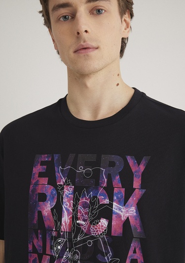  Mavi Rick and Morty Baskılı Siyah Tişört Loose Fit / Bol Rahat Kesim 0611683-900