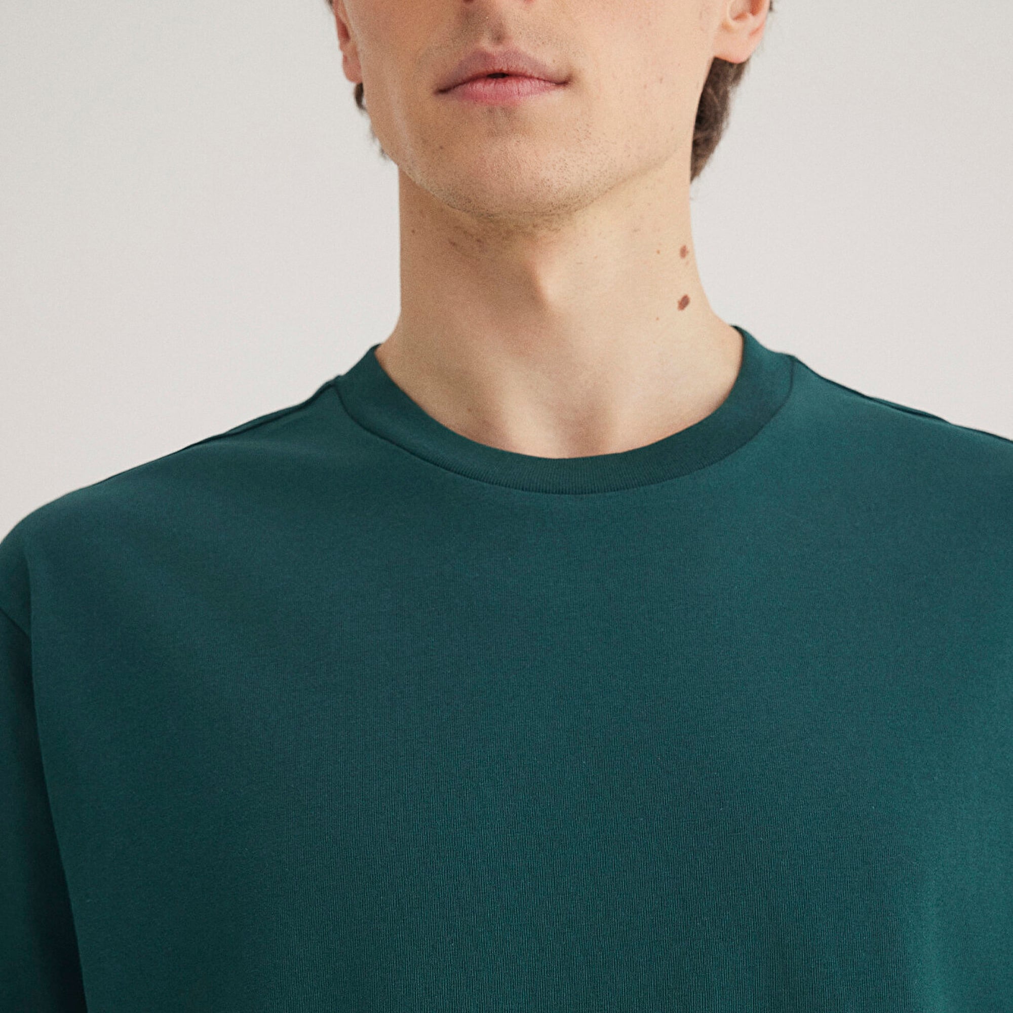 Mavi Etiket Detaylı Yeşil Basic Tişört Loose Fit / Bol Rahat Kesim 0611824-87831