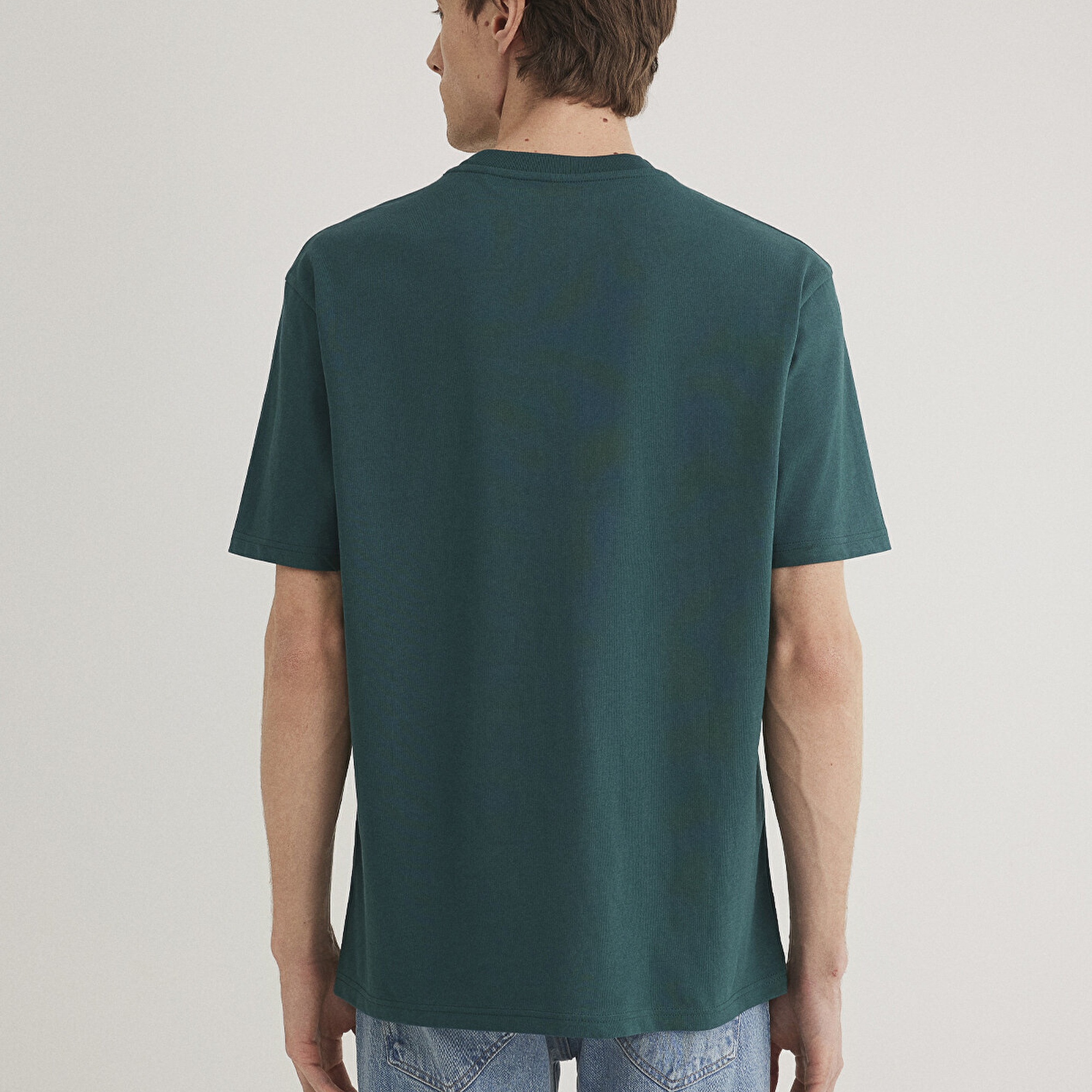 Mavi Etiket Detaylı Yeşil Basic Tişört Loose Fit / Bol Rahat Kesim 0611824-87831