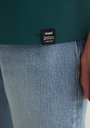  Mavi Etiket Detaylı Yeşil Basic Tişört Loose Fit / Bol Rahat Kesim 0611824-87831