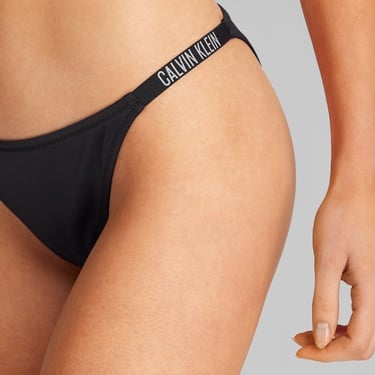  Calvin Klein Cheeky String Kadın Siyah Bikini Altı