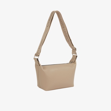  Calvin Klein Ultralight Kadın Bej El Çantası