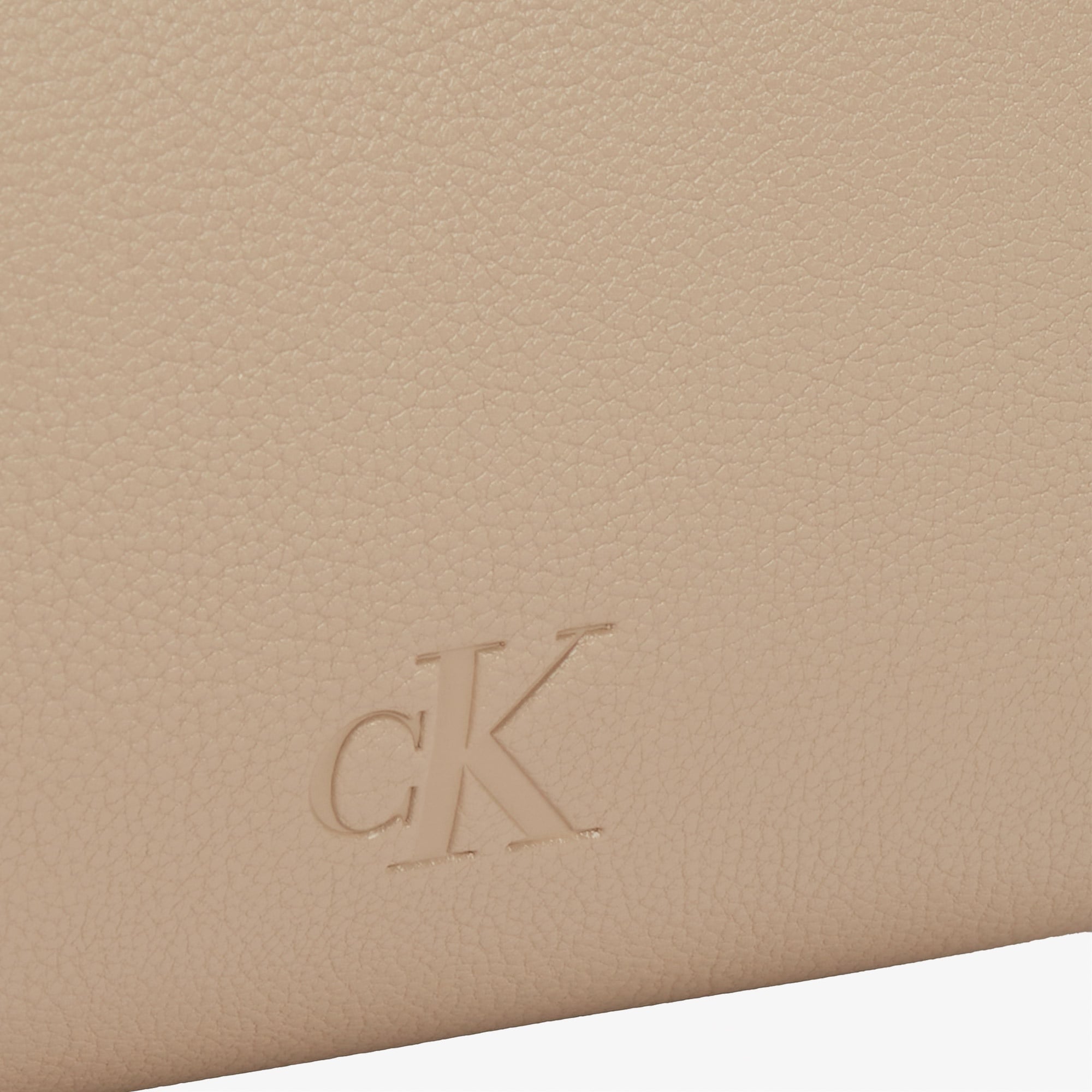 Calvin Klein Ultralight Kadın Bej El Çantası