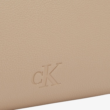  Calvin Klein Ultralight Kadın Bej El Çantası