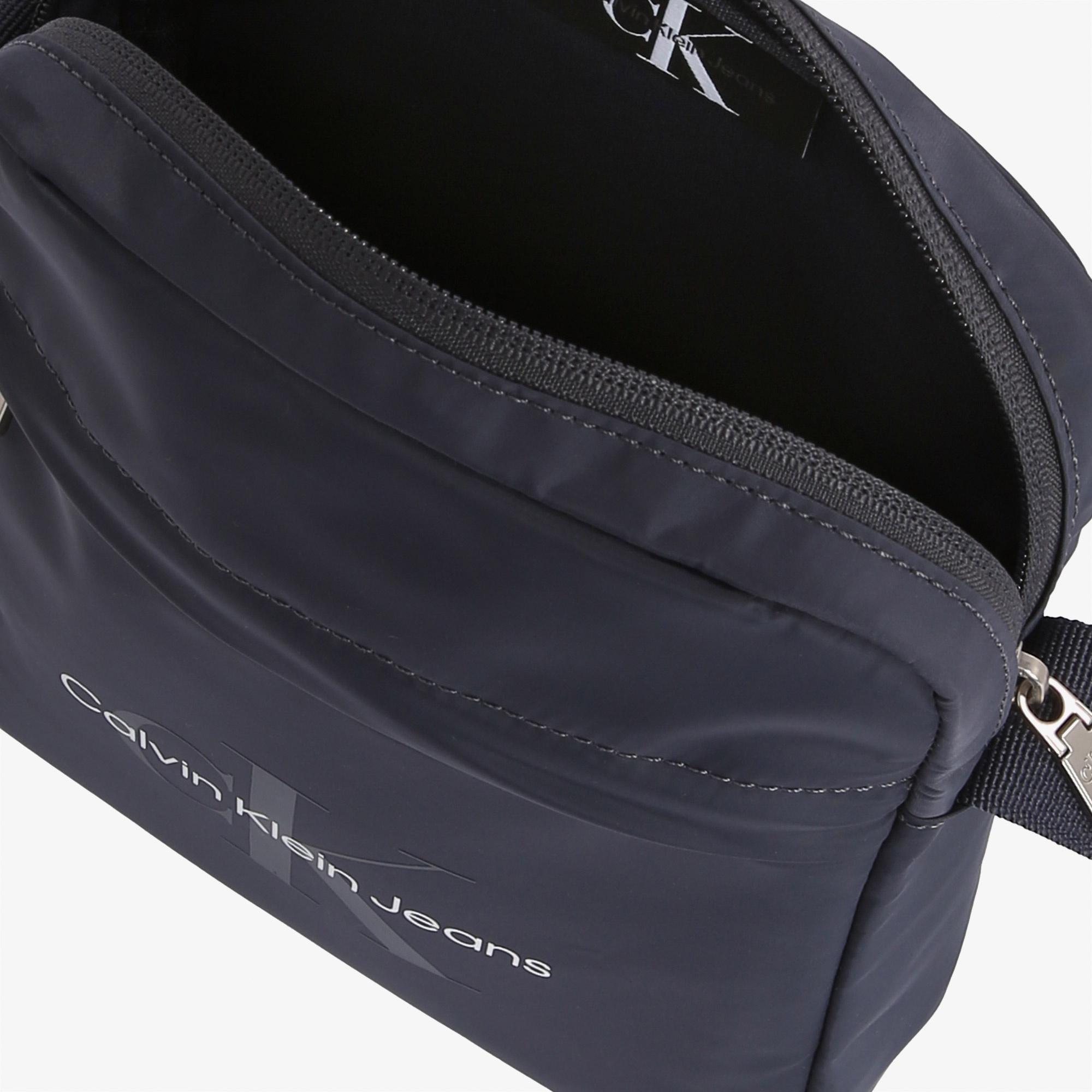 Calvin Klein Sport Essentials Reporter 18 Erkek Mavi El Çantası