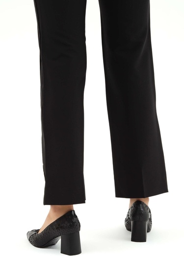  Tamer Tanca Kadın Hakiki Deri Siyah Klasik Ayakkabı