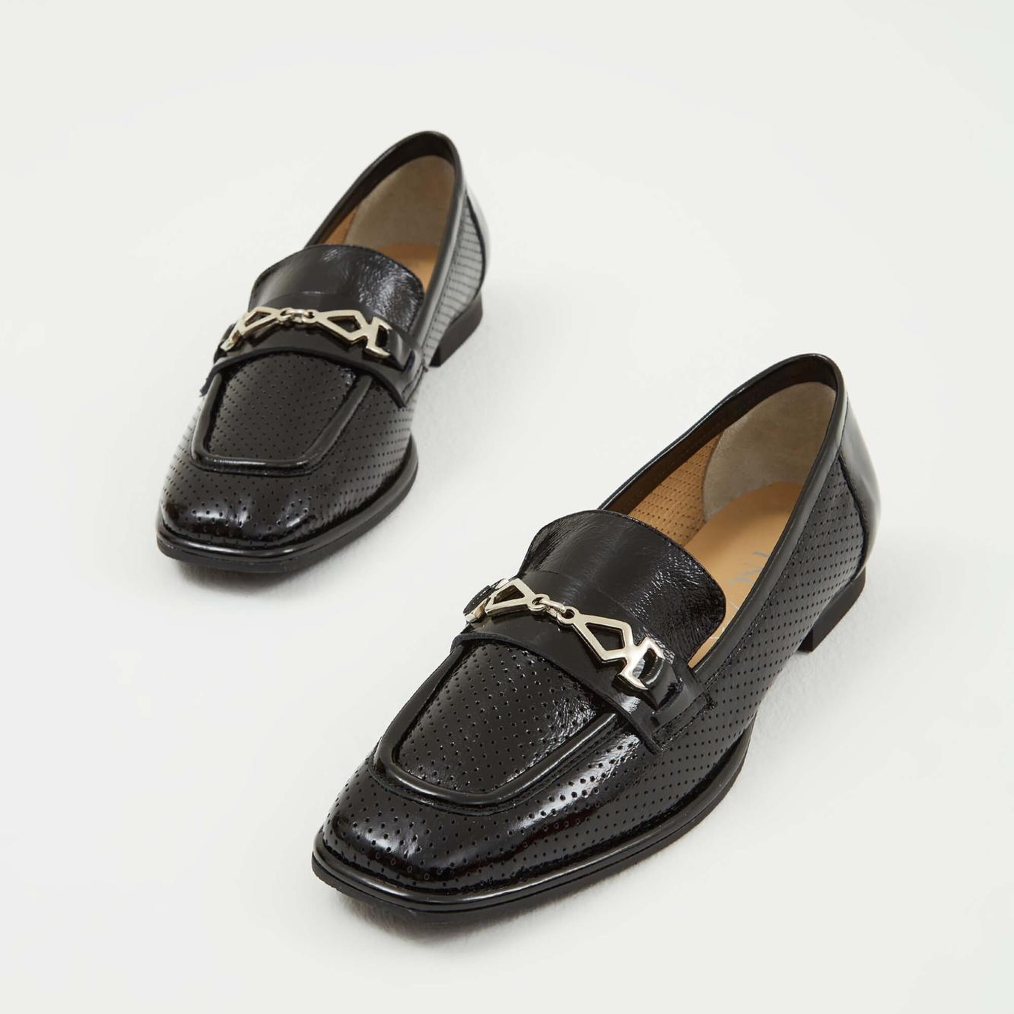 Tamer Tanca Kadın Hakiki Deri Siyah Rugan Makosen Ayakkabı