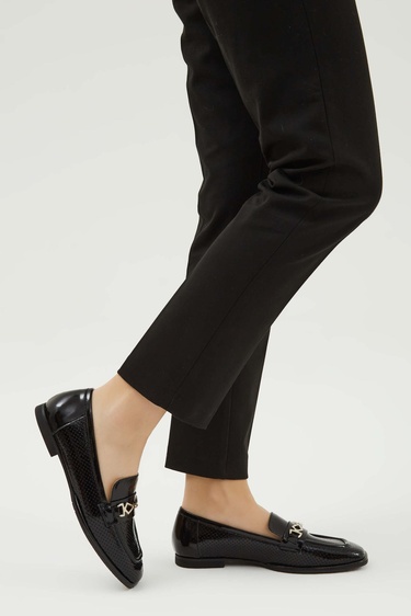  Tamer Tanca Kadın Hakiki Deri Siyah Rugan Makosen Ayakkabı