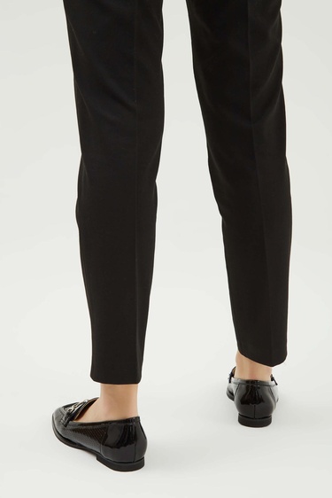  Tamer Tanca Kadın Hakiki Deri Siyah Rugan Makosen Ayakkabı