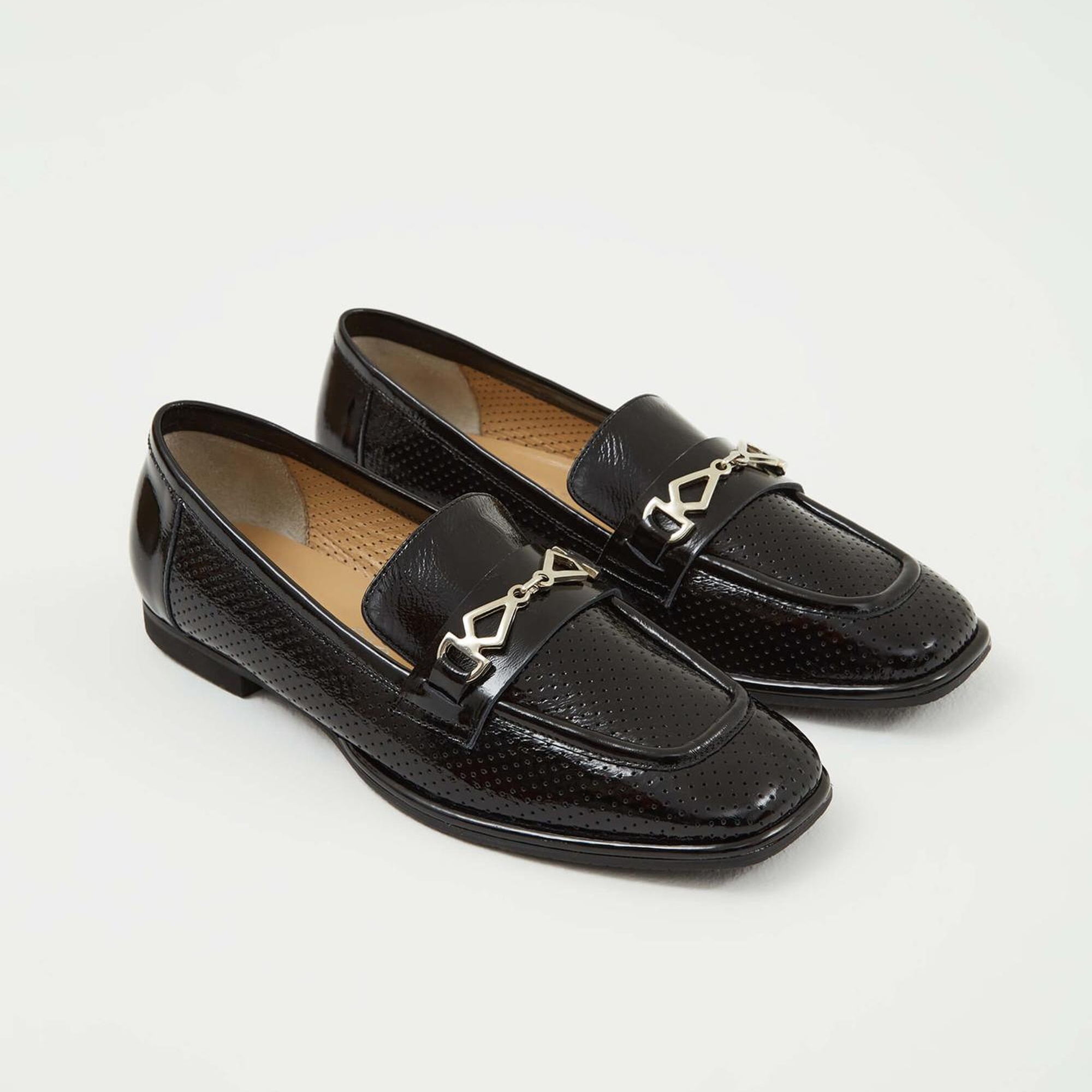 Tamer Tanca Kadın Hakiki Deri Siyah Rugan Makosen Ayakkabı