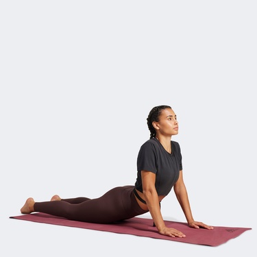  adidas Classic Kadın Siyah Antrenman T-Shirt