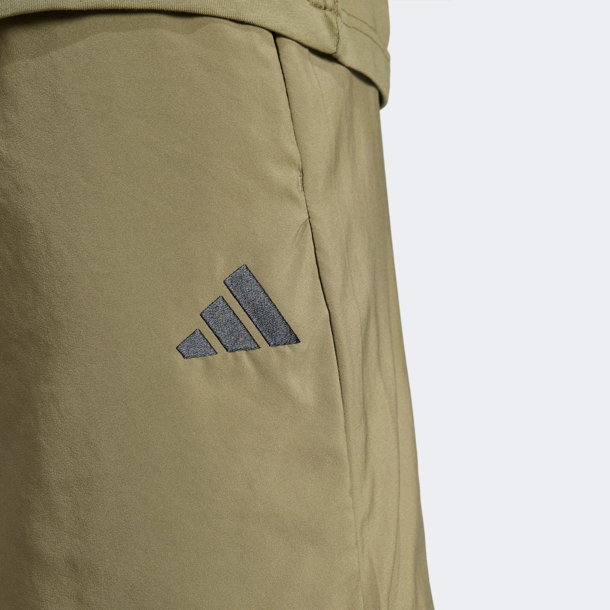 adidas Essentials Small Logo Chelsea Erkek Yeşil Şort