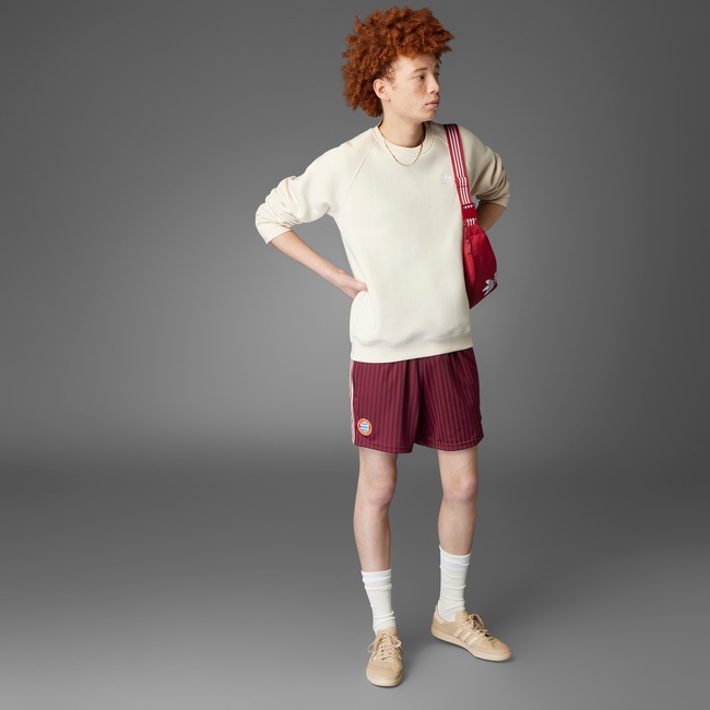  adidas Bayern Munich Erkek Kırmızı Futbol Şortu