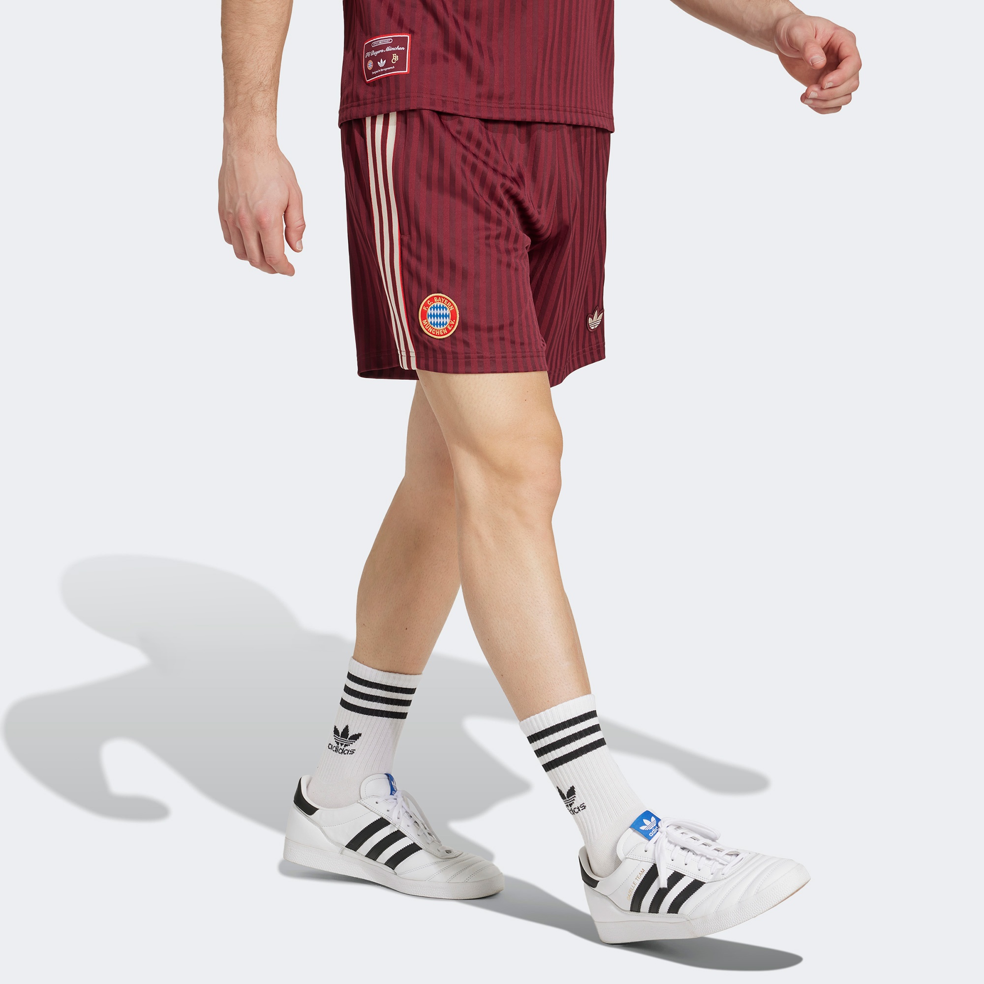adidas Bayern Munich Erkek Kırmızı Futbol Şortu