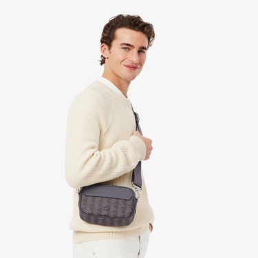  Lacoste The Blend Erkek Monogram Gri Postacı Çantası