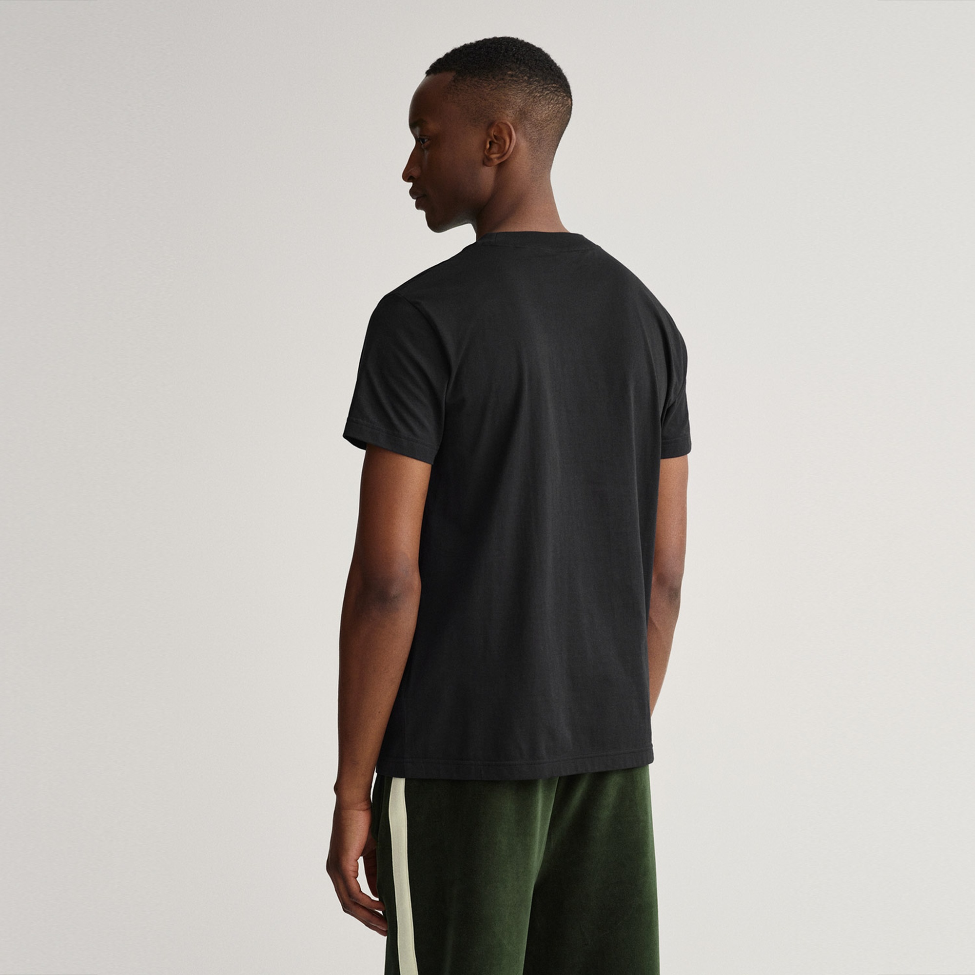 GANT Erkek Siyah Regular Fit Bisiklet Yaka Logolu T-Shirt