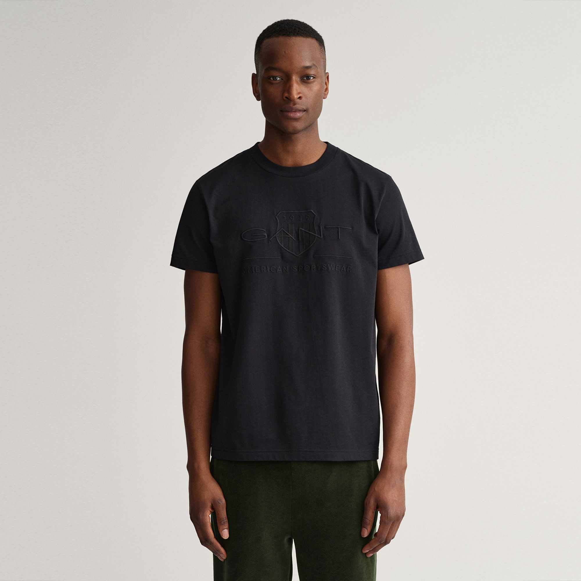 GANT Erkek Siyah Regular Fit Bisiklet Yaka Logolu T-Shirt