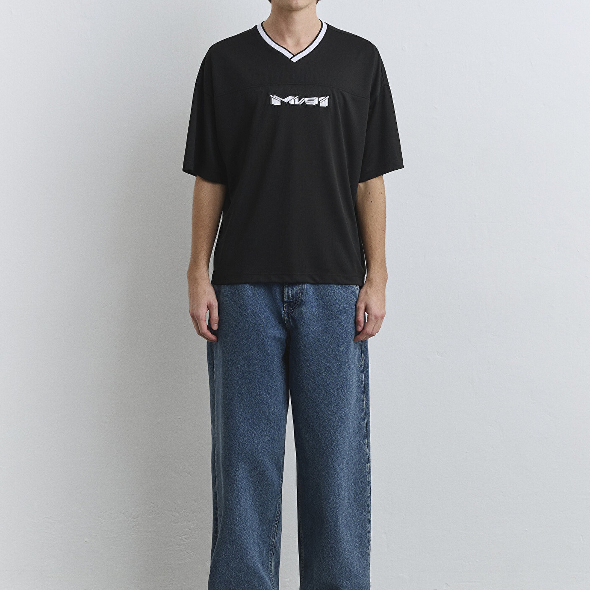 Mavi MV91 Nakış Siyah Forma Tişört Boxy Fit 0612577-900