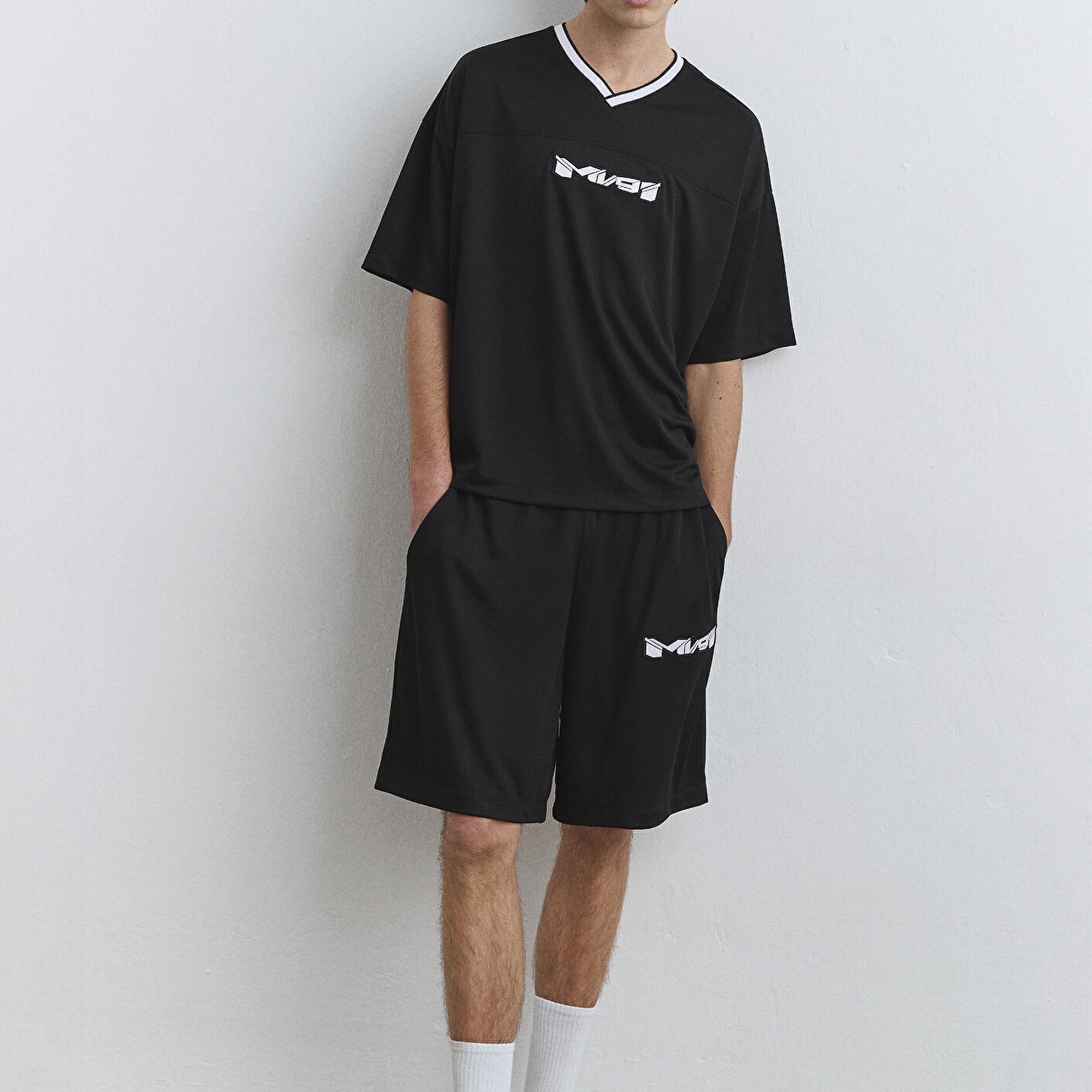Mavi MV91 Logo Baskılı Siyah Forma Şort 0410245-900
