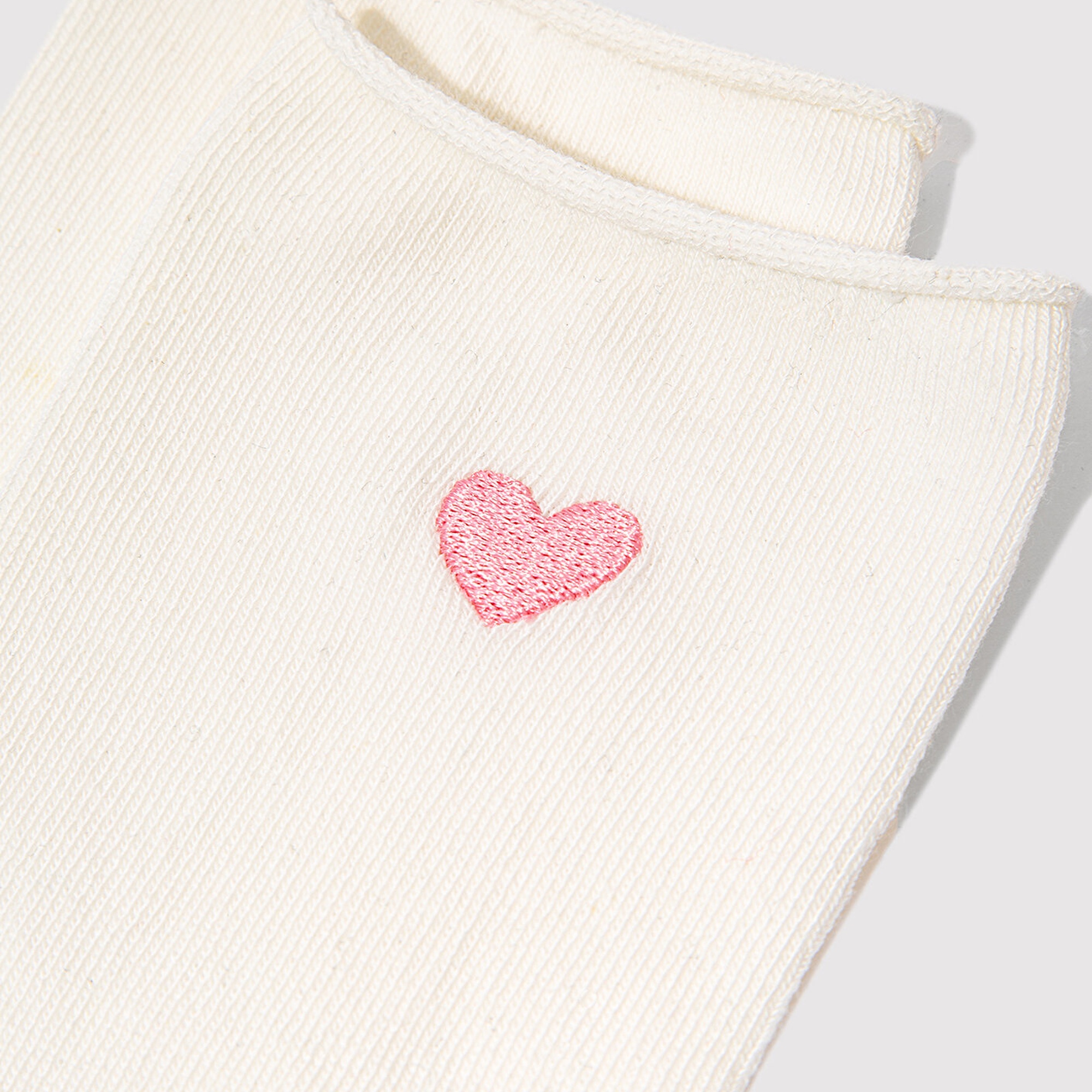 Mavi Kalp İşlemeli Ekru Soket Çorap 1913243-70048