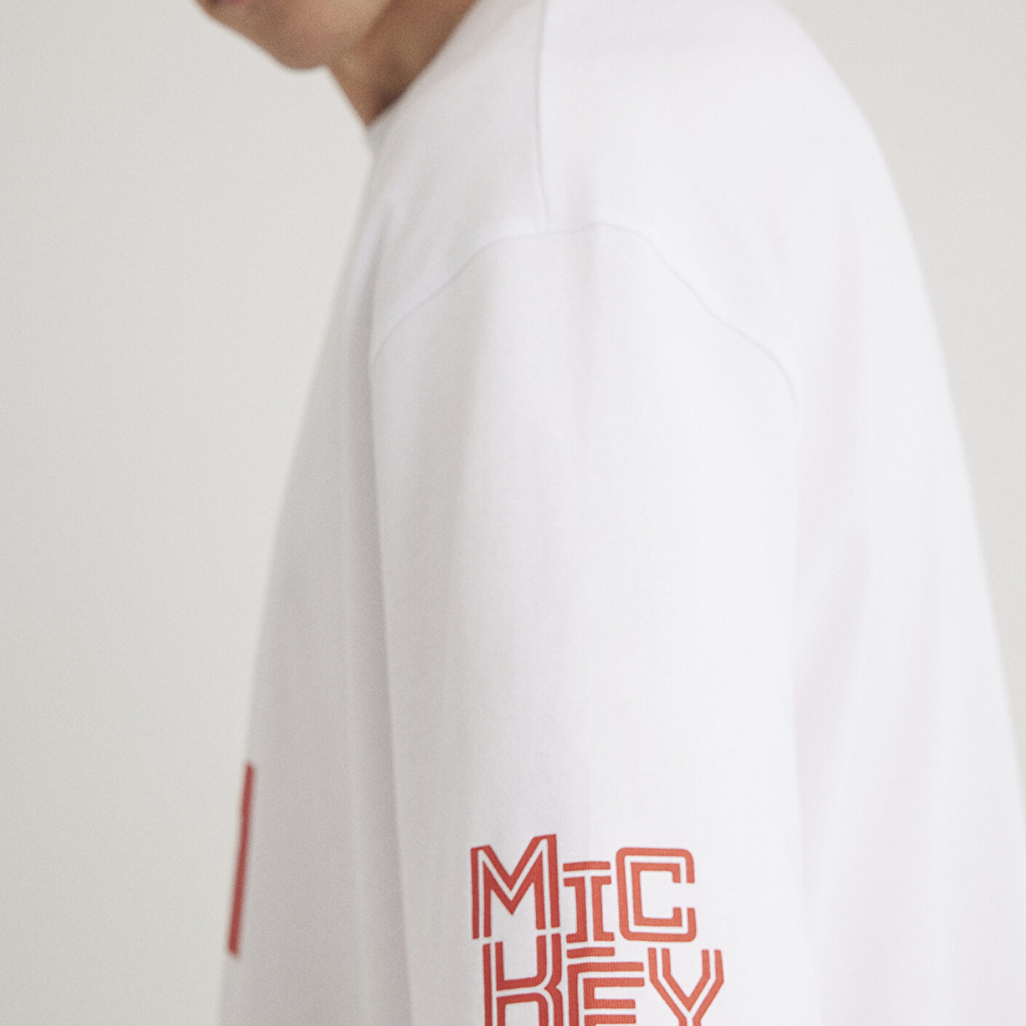 Mavi Mickey Mouse Baskılı Beyaz Tişört Boxy Fit 0612561-620