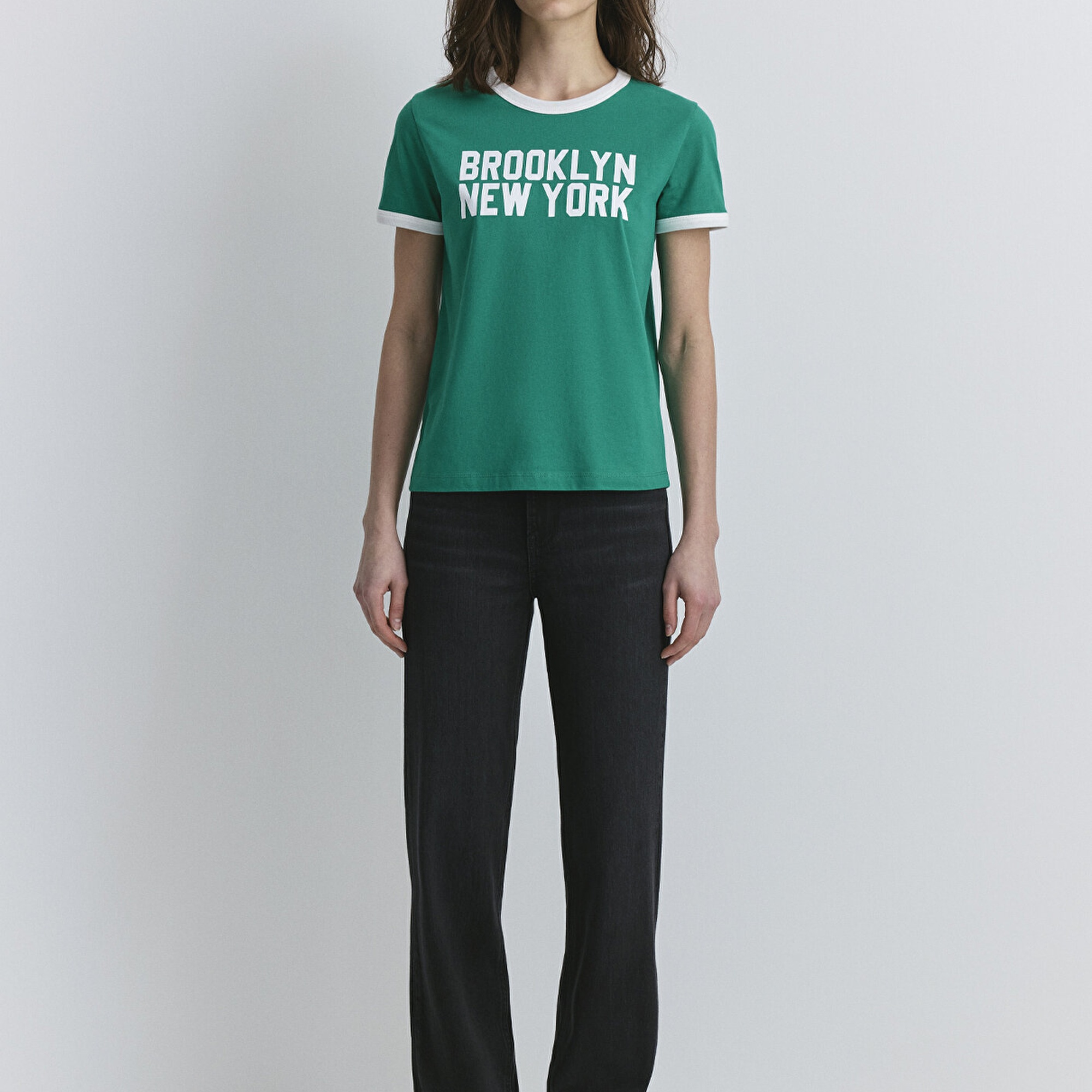 Mavi New York Baskılı Beyaz Biyeli Yeşil Tişört Slim Fit / Dar Kesim 1613061-71879