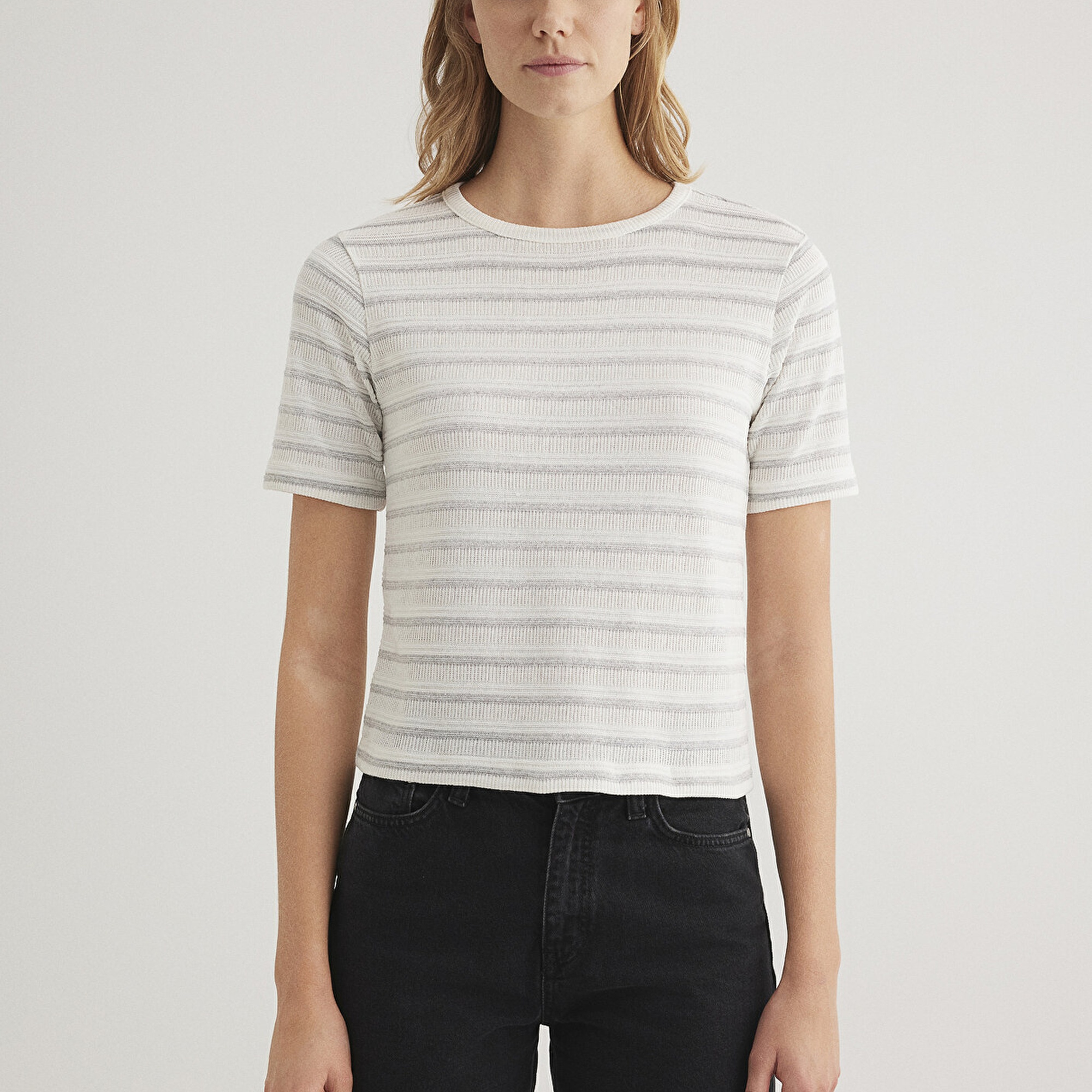 Mavi Gri Çizgili Ekru Tişört Slim Fit / Dar Kesim 1612126-88146