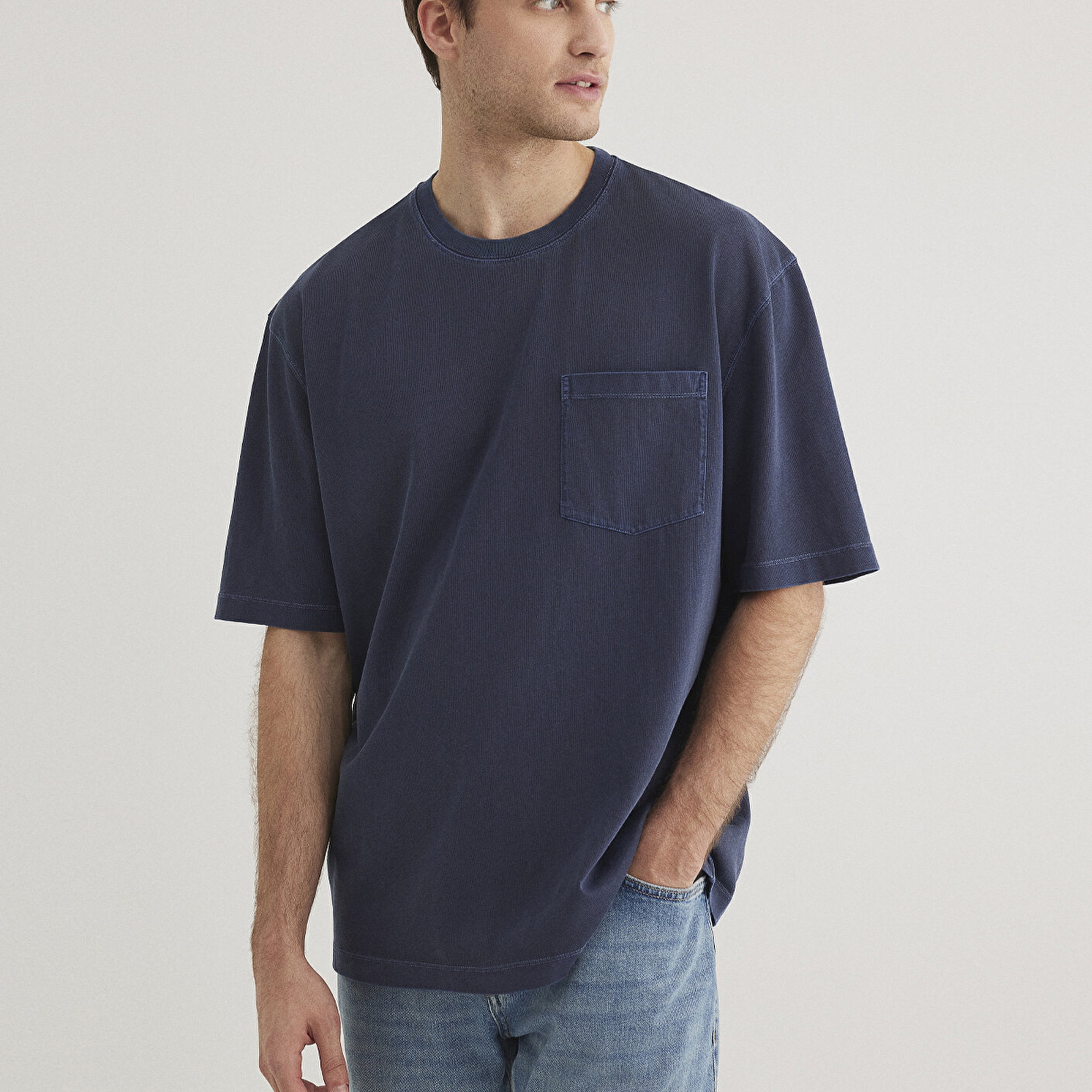 Mavi Cep Detaylı Lacivert Tişört Loose Fit / Bol Rahat Kesim 0612502-82183