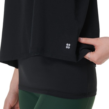  Sweaty Betty Soft Flow Double Up Tank Kadın Siyah Fitness Bra