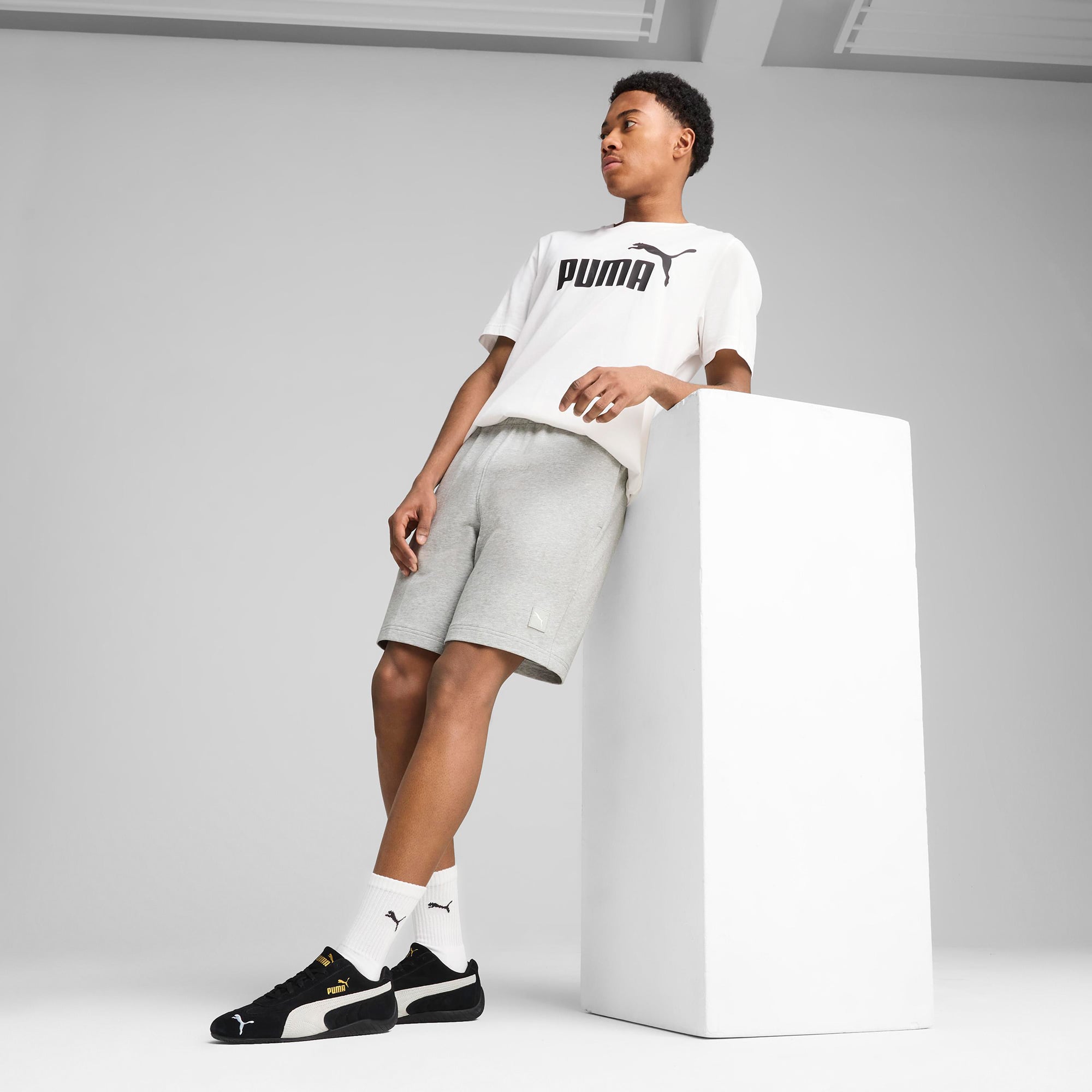  Puma Ess Elevated 9 Tr Erkek Gri Şort