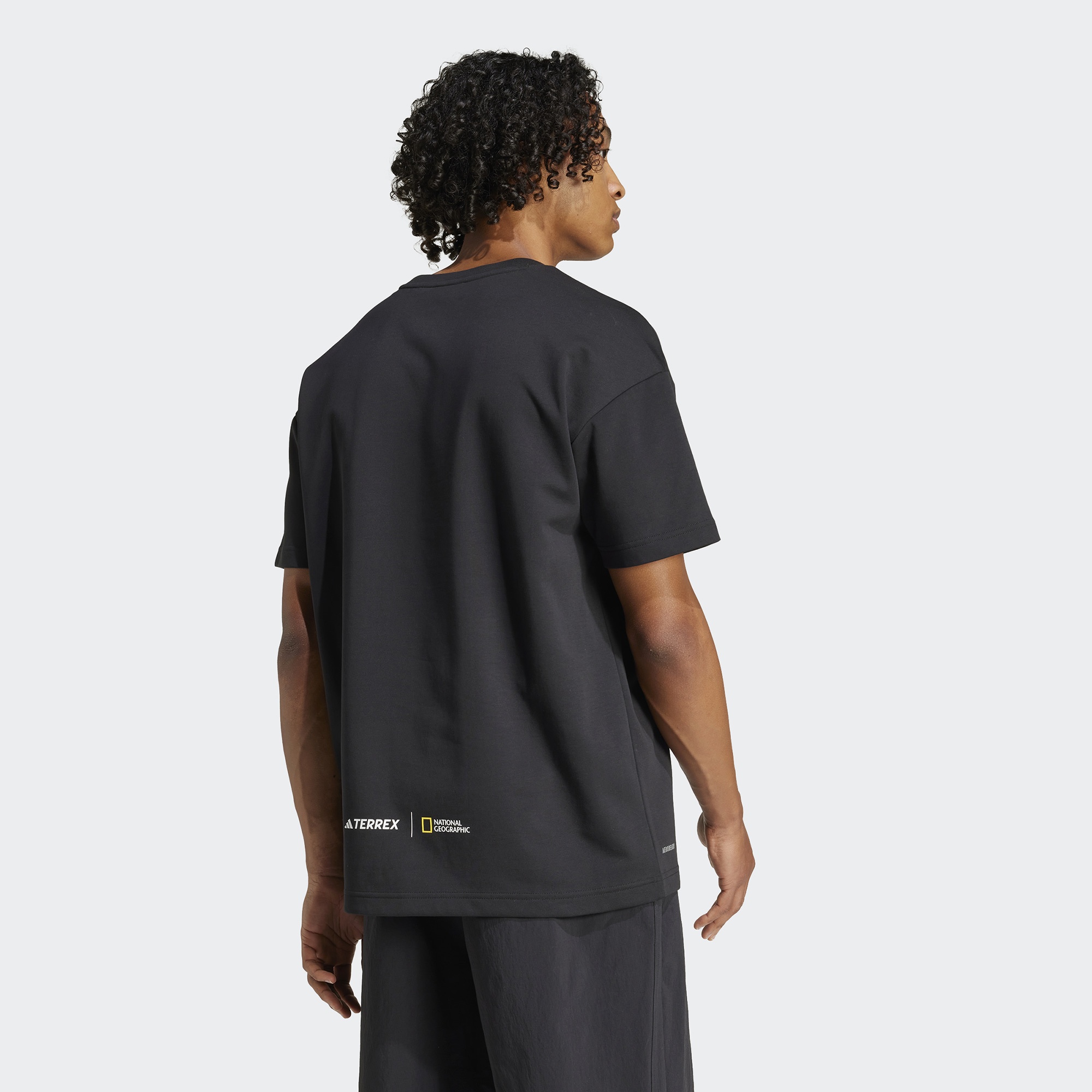 adidas Nat Geo Aeroready Graphic Erkek Siyah T-Shirt