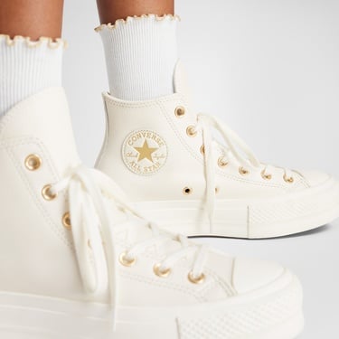  Converse Chuck Taylor All Star Lift Kadın Krem Deri Platform Sneaker