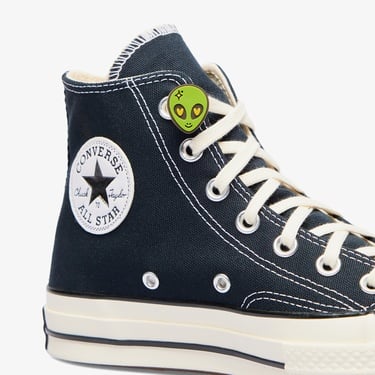  Converse Uzaylı Desenli Yeşil Charm