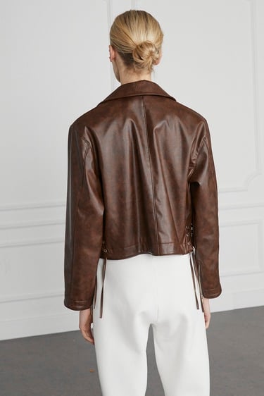  Biye Detaylı Deri Ceket