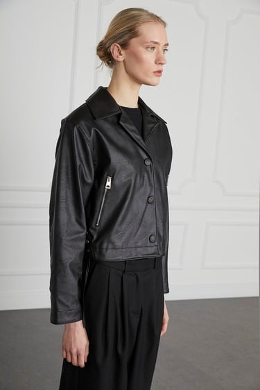  Biye Detaylı Deri Ceket