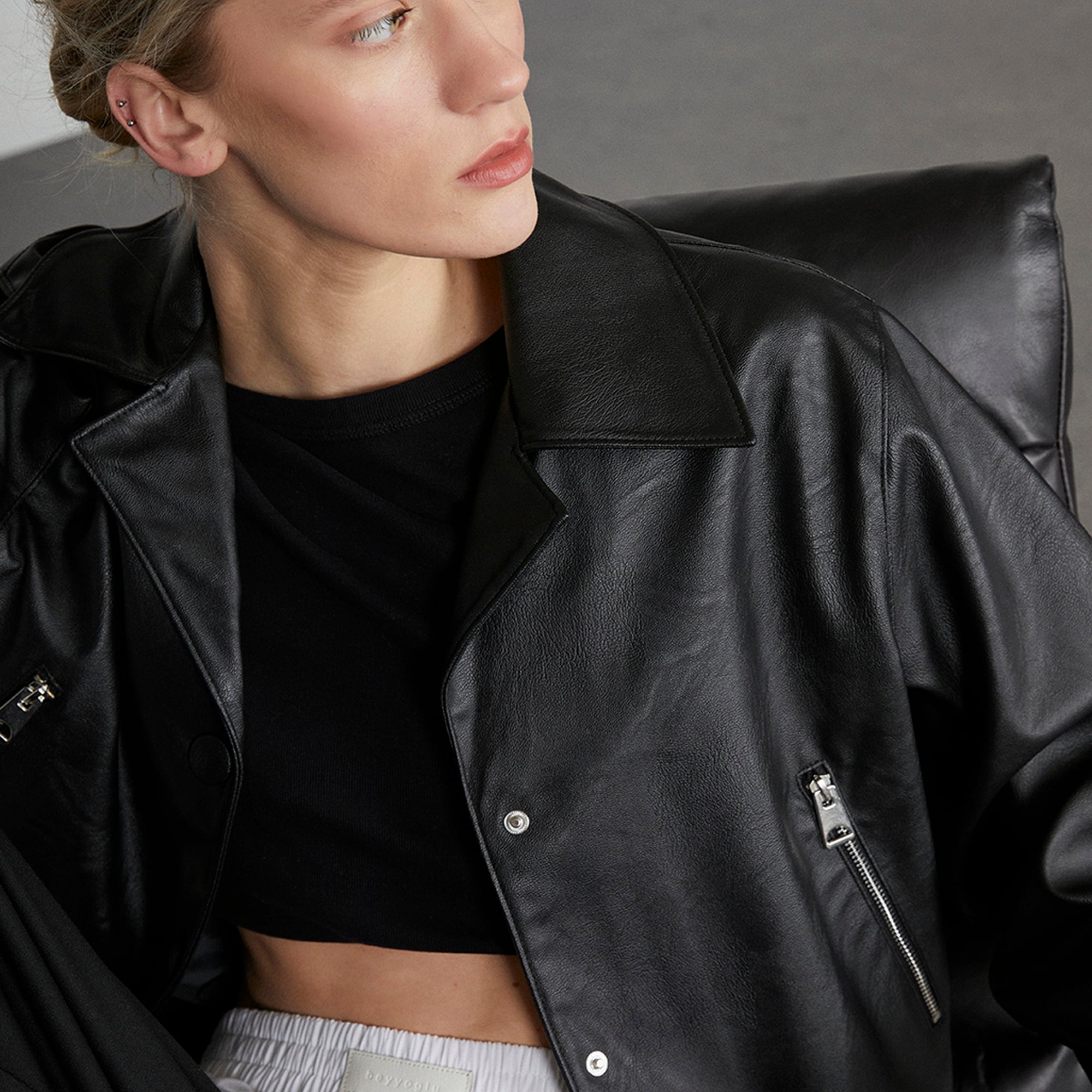 Biye Detaylı Deri Ceket