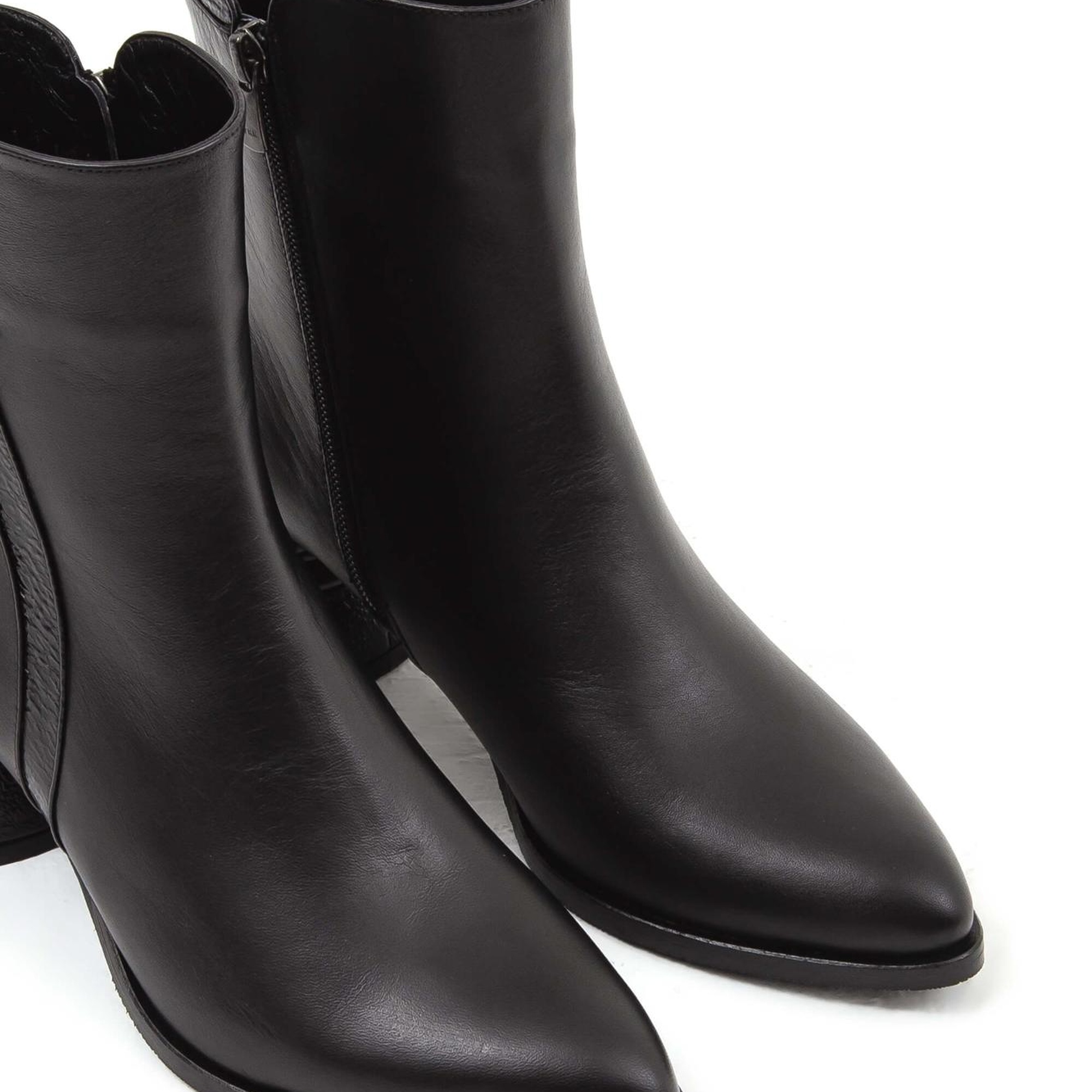 Tamer Tanca Kadın Hakiki Deri Siyah Klasik Bot