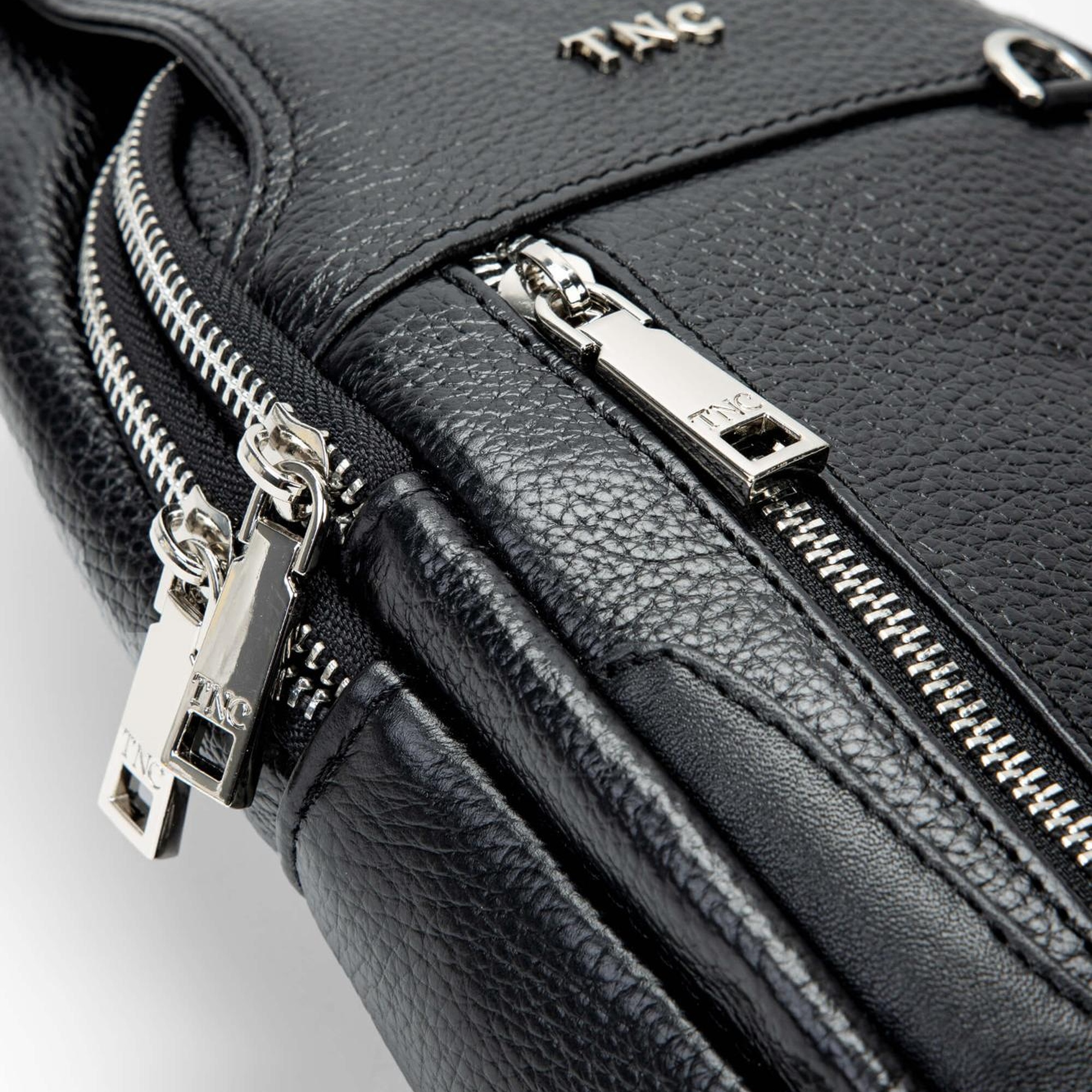 Tamer Tanca Erkek Hakiki Deri Siyah Body Bag Çanta