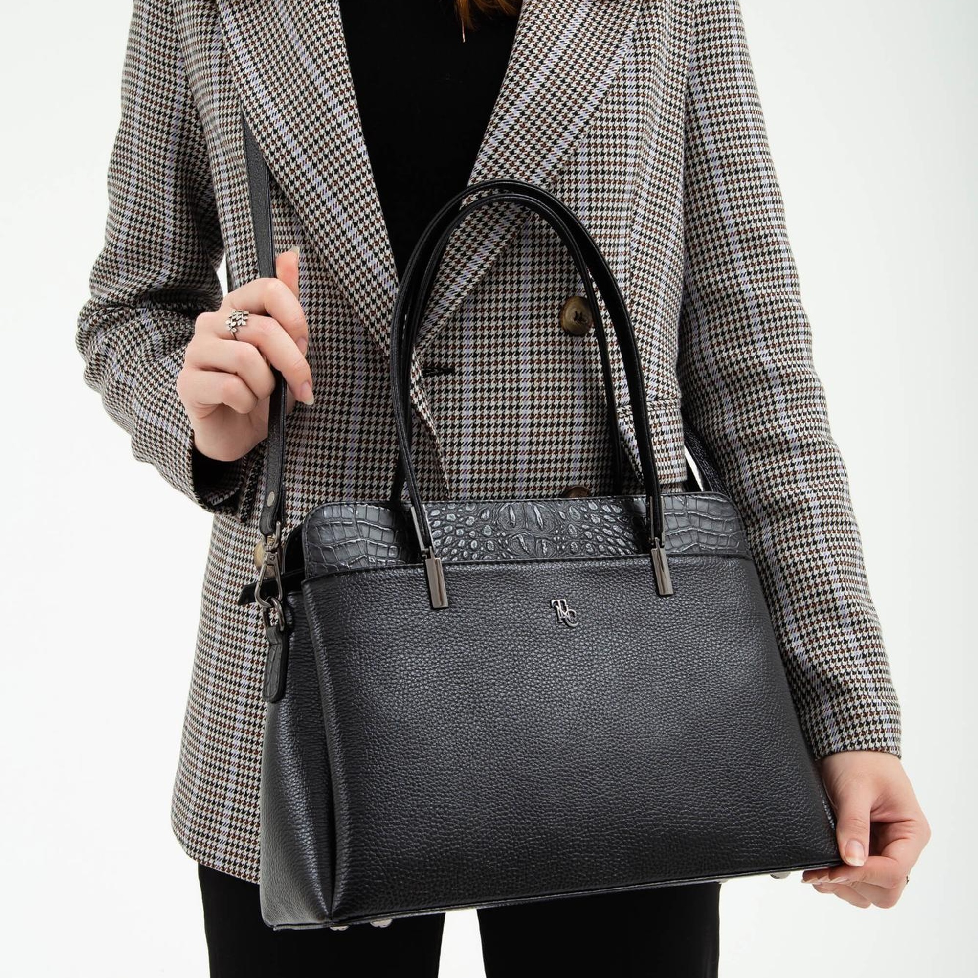 Tamer Tanca Kadın Hakiki Deri Siyah Kol Çantası