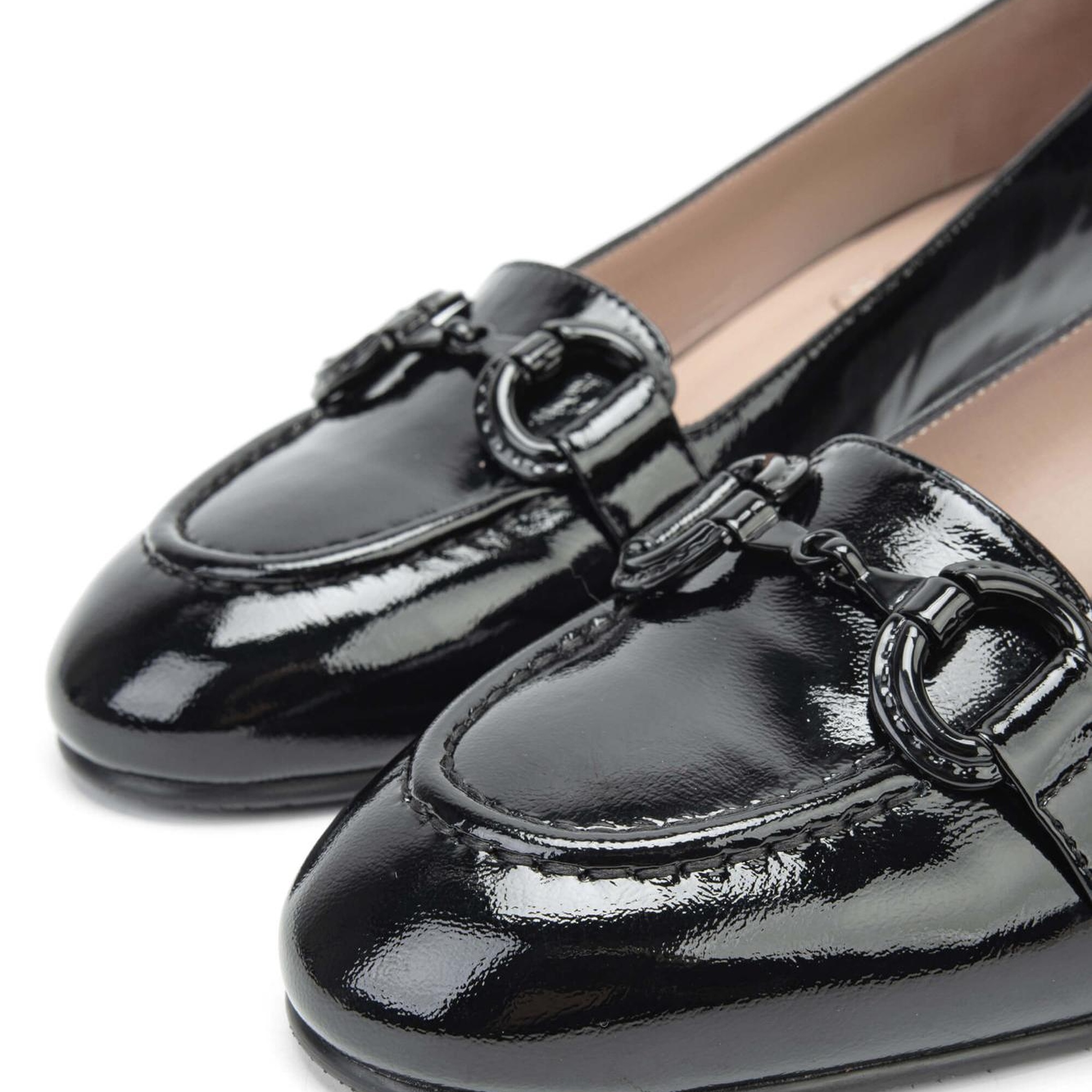 Tamer Tanca Kadın Hakiki Deri Siyah Rugan Klasik Ayakkabı