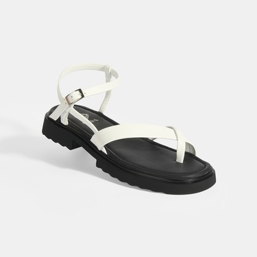  Kadın Beyaz Parmak Arası Deri Sandalet