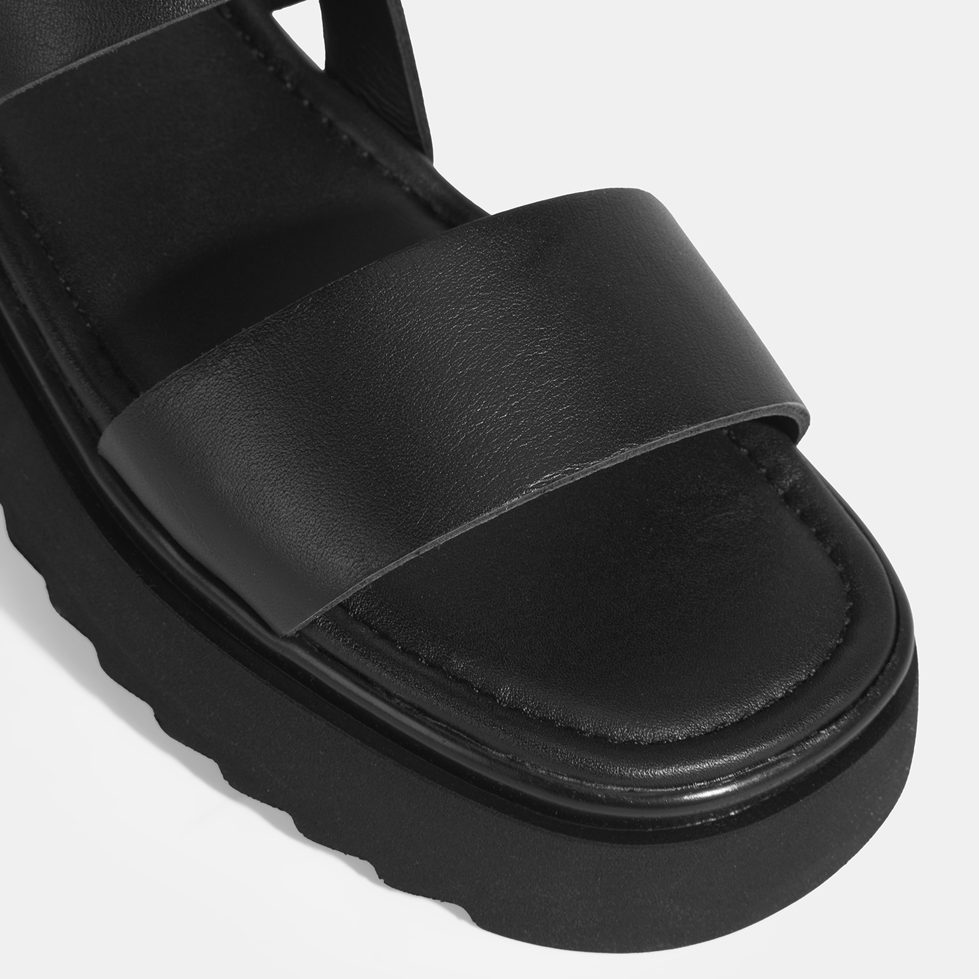 Kadın Siyah Deri Sandalet