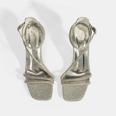  Kadın Gümüş Toka Detaylı Topuklu Abiye Sandalet