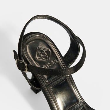  Kadın Siyah Toka Detaylı Topuklu Abiye Sandalet