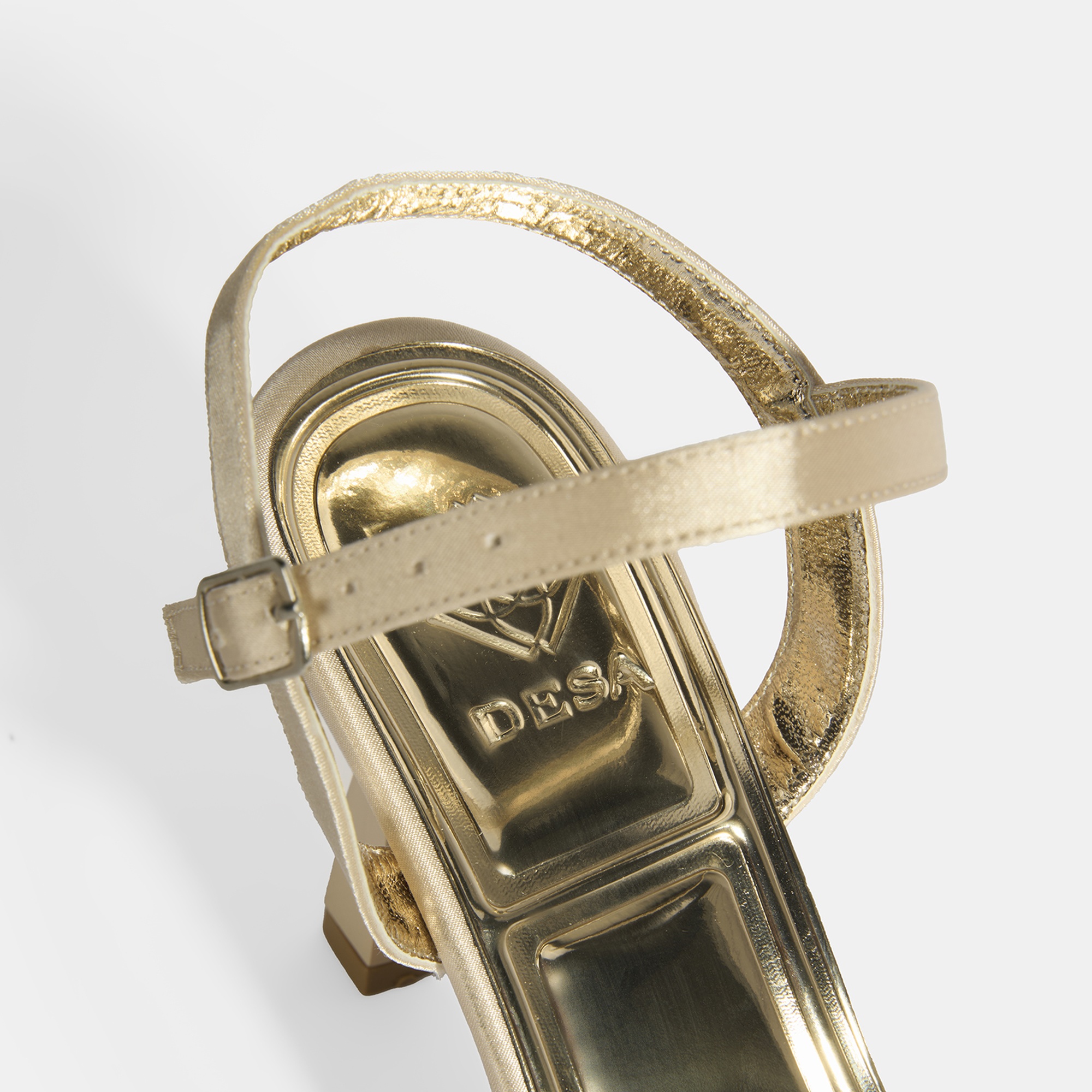 Kadın Gold Toka Detaylı Topuklu Abiye Sandalet