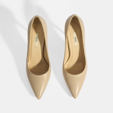  Kadın Ten Deri Topuklu Klasik Ayakkabı