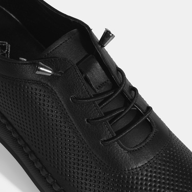  Kadın Siyah Deri Günlük Ayakkabı